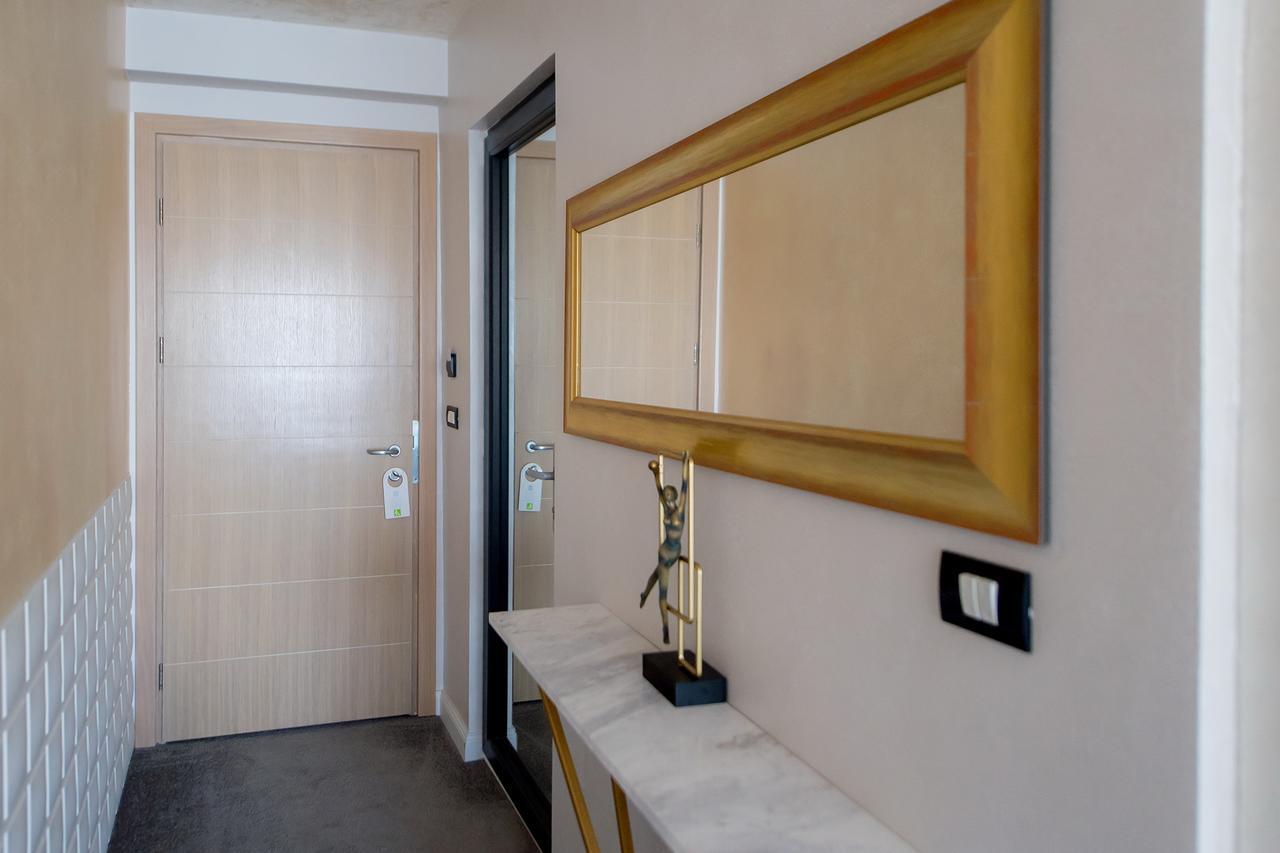 Отель Brater Luxury Бухарест Экстерьер фото